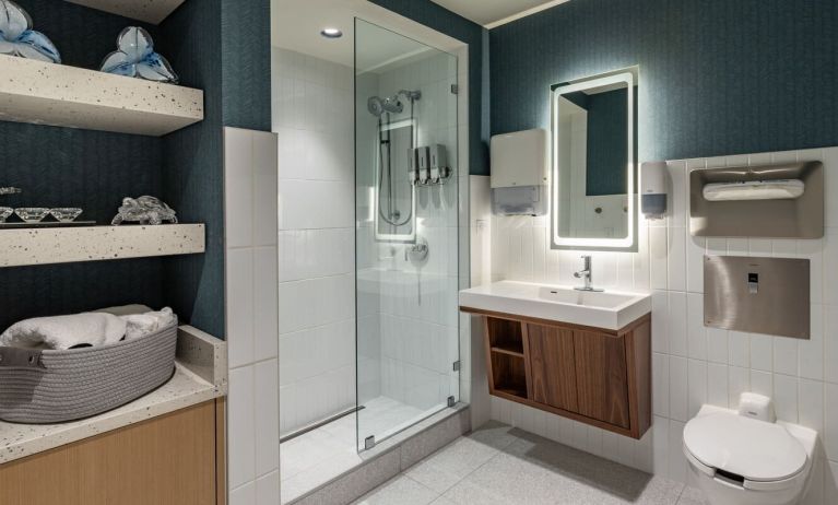 Shower facilities available at Plaza Premium Lounge. Terminal C (MCO).