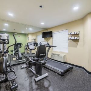 Fitness center at Spark By Hilton Oxford.