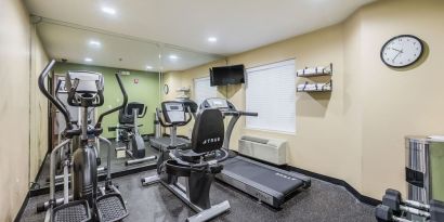 Fitness center at Spark By Hilton Oxford.