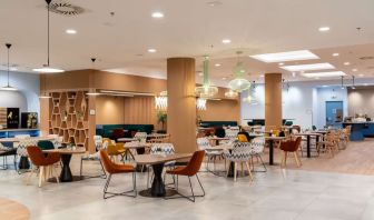 Dining and coworking at Hampton By Hilton Budapest City Centre.