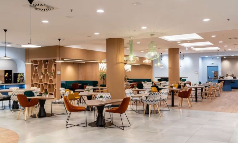 Dining and coworking at Hampton By Hilton Budapest City Centre.