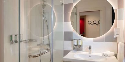 Guest bathroom at Hampton By Hilton Budapest City Centre.