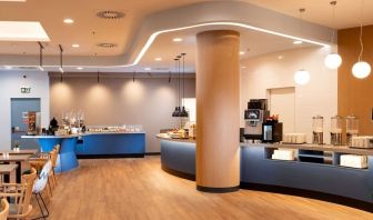 Dining area at Hampton By Hilton Budapest City Centre.