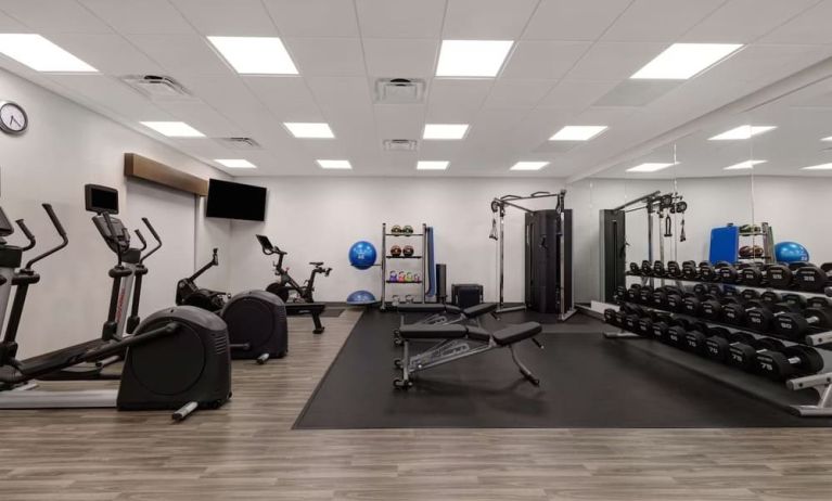 Fitness center at Hampton Inn Chicago Orland Park.