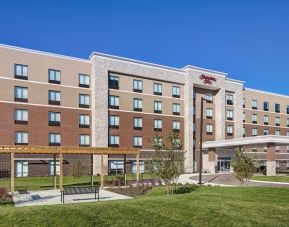 Garden at Hampton Inn Chicago Orland Park.