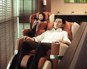 Lounge massage chairs available at SATS Premier Lounge - Terminal 2 (SIN).
