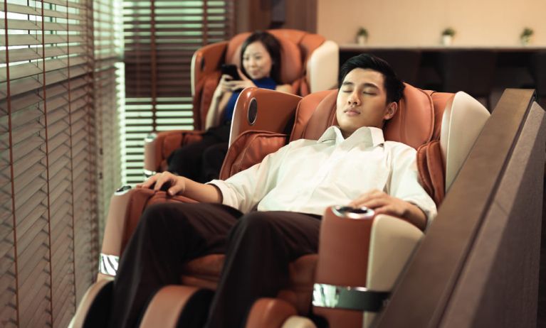 Lounge massage chairs available at SATS Premier Lounge - Terminal 2 (SIN).
