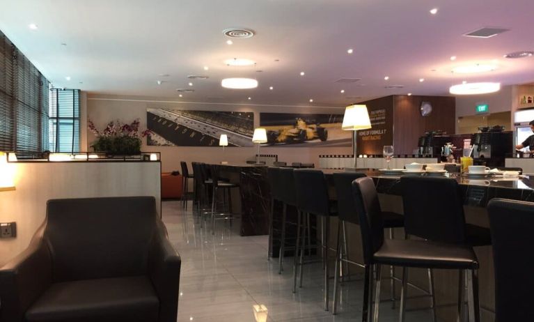 Ample seats available perfect for coworking at SATS Premier Lounge - Terminal 2 (SIN).
