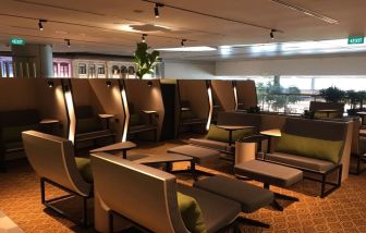 Ample seats perfect for coworking at BLOSSOM - SATS & Plaza Premium Lounge - Terminal 4 (SIN).