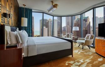 Romantic king room at Viceroy Chicago.