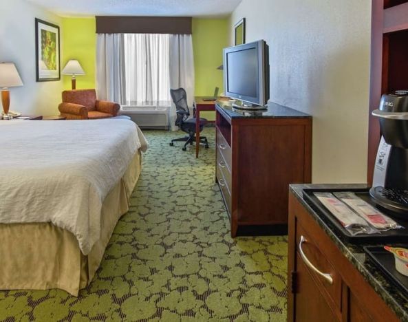 Day use room with work desk at Hilton Garden Inn Macon / Mercer University.
