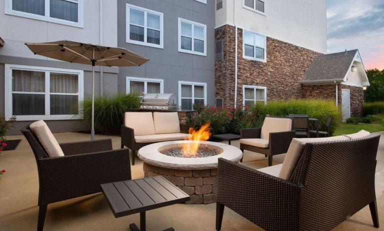 Firepit and outdoor furniture at Residence Inn By Marriott Bentonville Rogers.