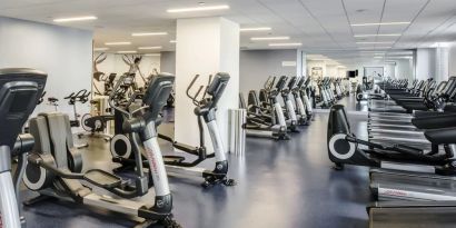 Fitness center at Hyatt Regency Chicago.