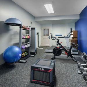 Fitness center available at Hampton Inn By Hilton Fort Lauderdale-Cypress Creek.