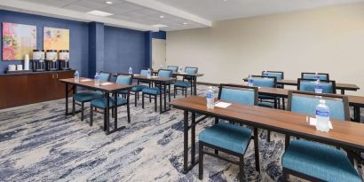 Meeting room at Hampton Inn By Hilton Fort Lauderdale-Cypress Creek.