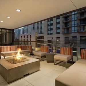 Firepit in the terrace of Home2 Suites By Hilton Chicago River North.
