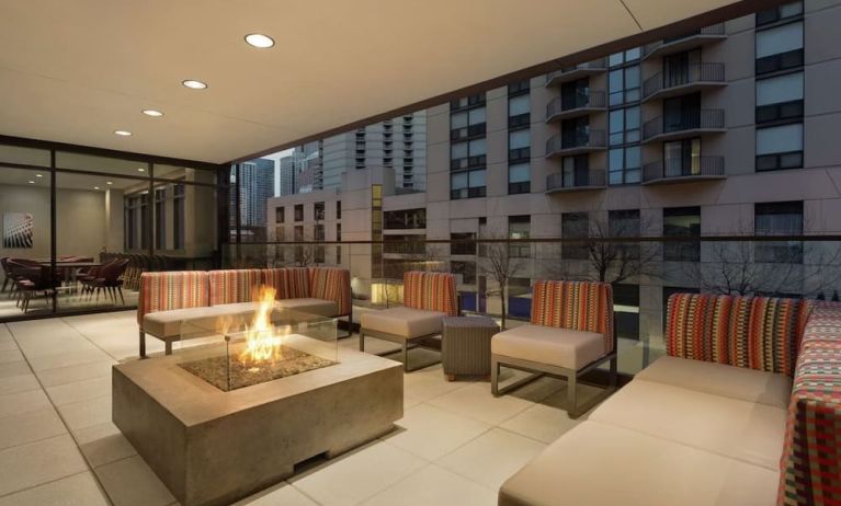 Firepit in the terrace of Home2 Suites By Hilton Chicago River North.
