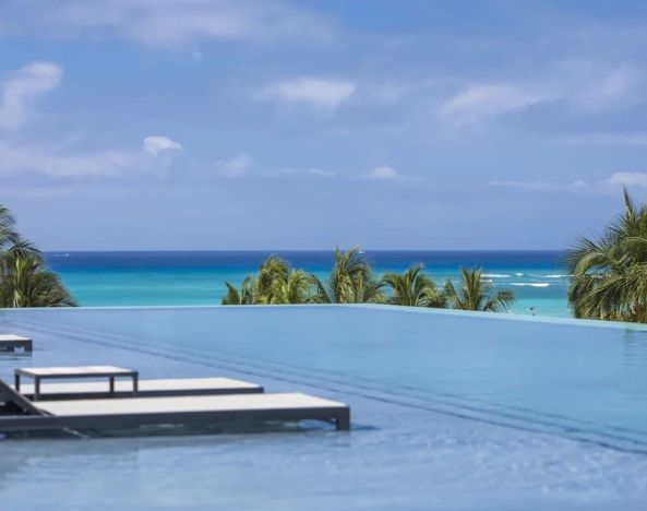 Refreshing infinity pool at Alohilani Resort Waikiki Beach.
