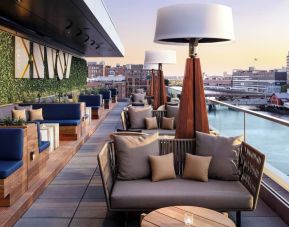 Alfresco dining in rooftop of the The Envoy Hotel, Autograph Collection.