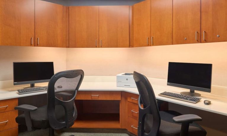 Business center available at Hampton Inn & Suites Providence/Smithfield.