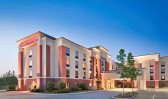 Hotel exterior at Hampton Inn & Suites Providence/Smithfield.