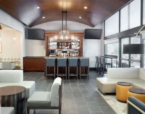 Bar and lounge area perfect for coworking at Hampton Inn Philadelphia Center City - Convention Center.