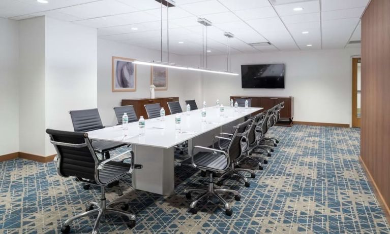 Professional meeting room at Hampton Inn Philadelphia Center City - Convention Center.