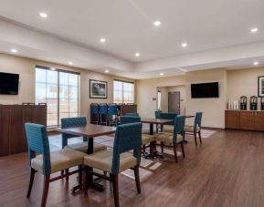 Breakfast area perfect for coworking at Comfort Inn & Suites Mankato.