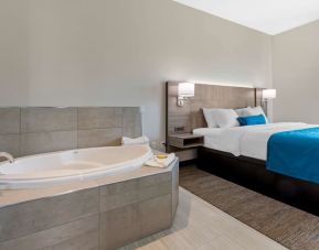 Day use room with private spa tub at Best Western Plus Executive Residency Phoenix North Happy Valley.