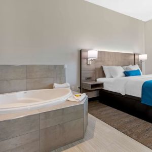 Day use room with private spa tub at Best Western Plus Executive Residency Phoenix North Happy Valley.