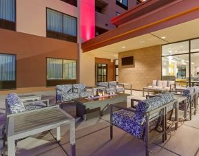 Courtyard perfect for coworking at Best Western Plus Executive Residency Phoenix North Happy Valley.