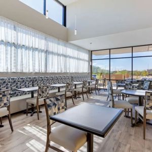 Breakfast area perfect for coworking at Best Western Plus Executive Residency Phoenix North Happy Valley.