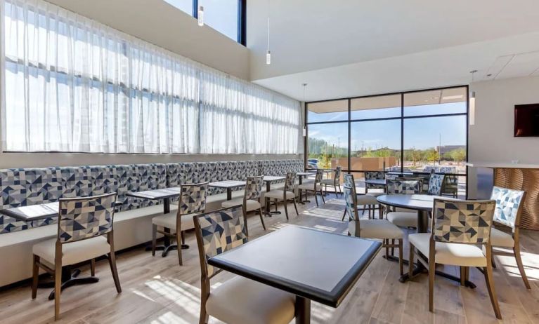 Breakfast area perfect for coworking at Best Western Plus Executive Residency Phoenix North Happy Valley.