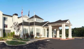 Hotel entrance at Hilton Garden Inn Kennett Square.