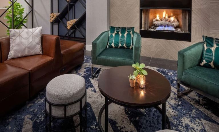 Lounge area and workspace at Hilton Garden Inn Washington DC Downtown.