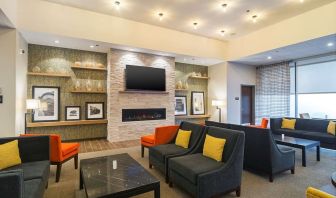 Lobby and coworking lounge at Hampton Inn Chicago North/Loyola Station.