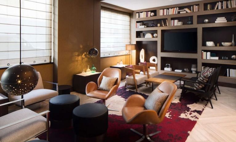 Cozy lounge and coworking space at Hilton Brooklyn New York.