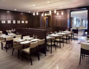 Dining area perfect for coworking at Hilton Brooklyn New York.