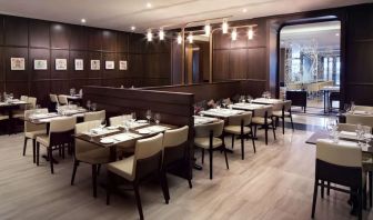 Dining area perfect for coworking at Hilton Brooklyn New York.