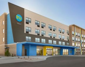 Hotel exterior at Tru By Hilton Milwaukee Brookfield.