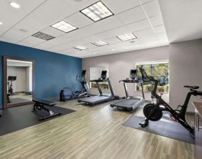 Fitness center at Hampton Inn & Suites Phoenix/Gilbert.