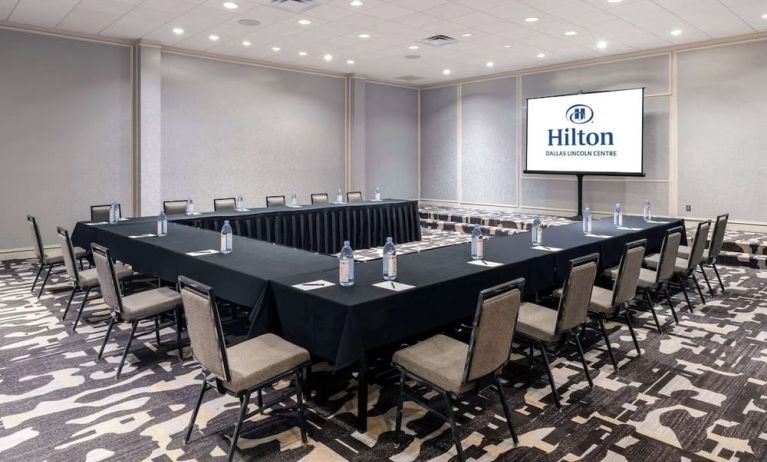 Meeting room at Hilton Dallas Lincoln Centre.