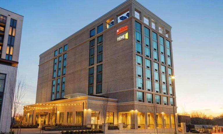 Exterior view of Hilton Garden Inn Nashville West End Avenue.