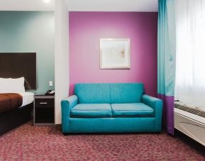 Lounge seating at Express Inn - Spring.