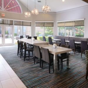 Dining area perfect for coworking at Sonesta ES Suites Dallas Medical Market Center.