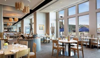 Dining area perfect for coworking at Hilton Philadelphia At Penn's Landing.