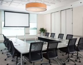 Meeting room with natural light at Hilton Philadelphia At Penn's Landing.