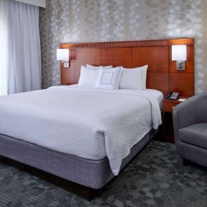 King bed at Sonesta Select Indianapolis Carmel.