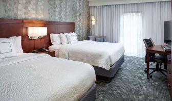 Day use twin room at Sonesta Select Milwaukee Brookfield.