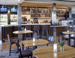 Dining area perfect for coworking at Sonesta Select Milwaukee Brookfield.